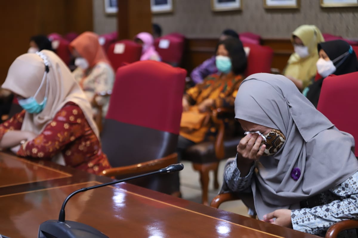 20210505 Penyerahan Penghargaan dan Santunan Kepada Para ASN Tewas dalam Tugas Penanganan Covid 19 15