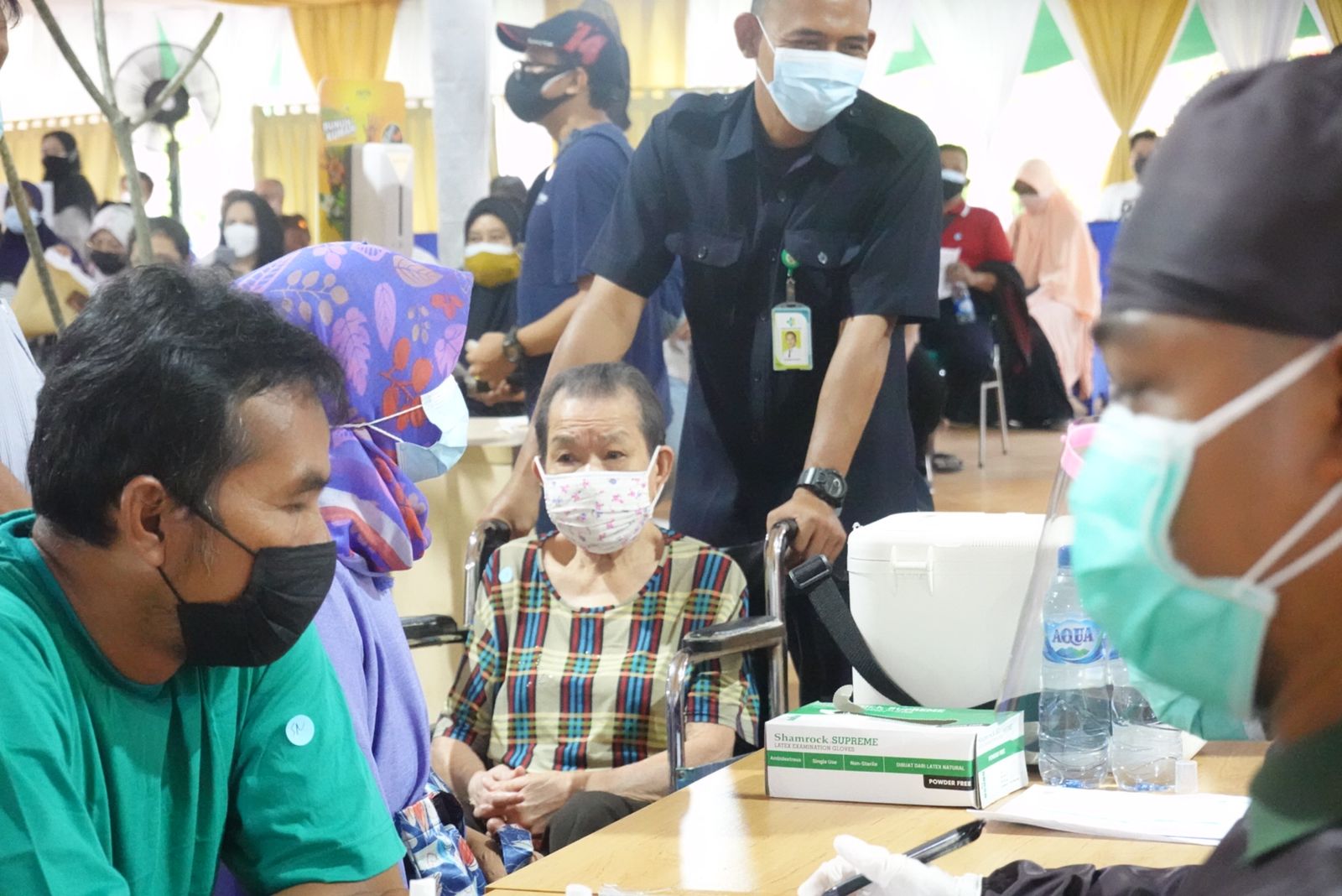 20210902 Meninjau Layanan di Sentra Vaksinasi BBPK 1