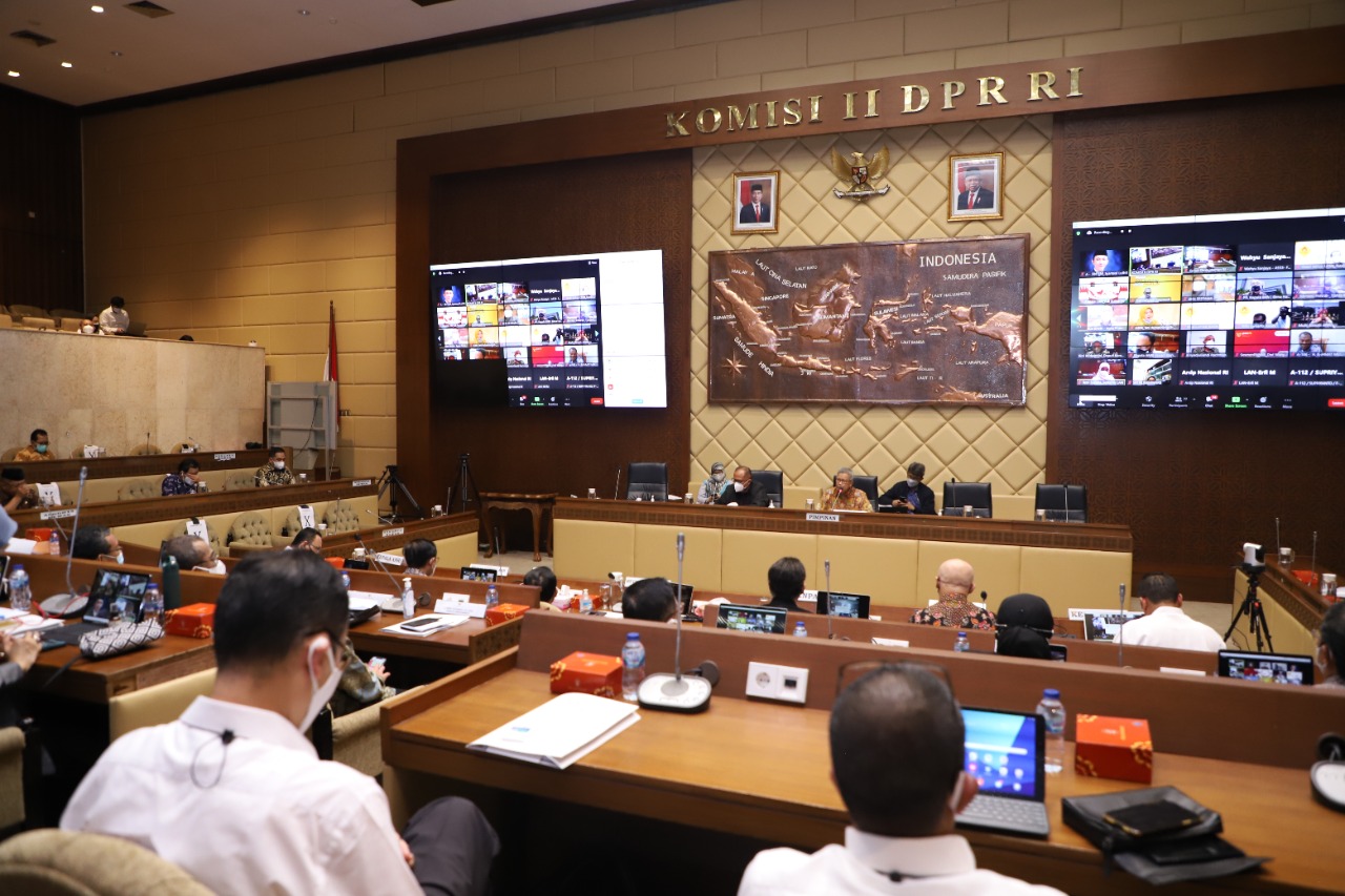 20210920 Raker dengan Komisi II DPR 9