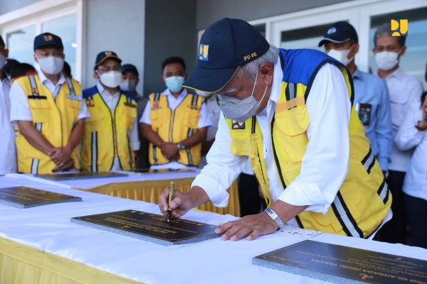 20211118 Selesai Dibangun Menteri Basuki Tandatangani 8 Prasasti Infrastruktur di Banten