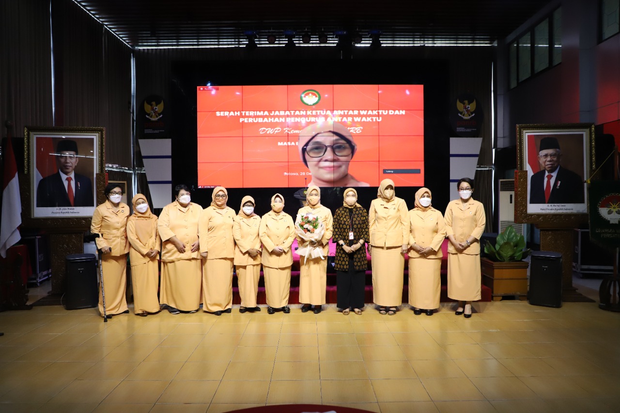 20211228 Sertijab Ketua Antar Waktu DWP Kementerian PANRB Masa Bakti 2019 2021 1
