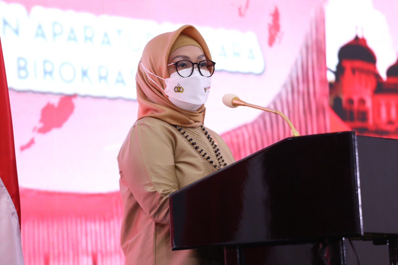 20220310 Penyampaian Hasil Evaluasi dan Penghargaan Pelayanan Publik Lingkup Polri Tahun 2021 13