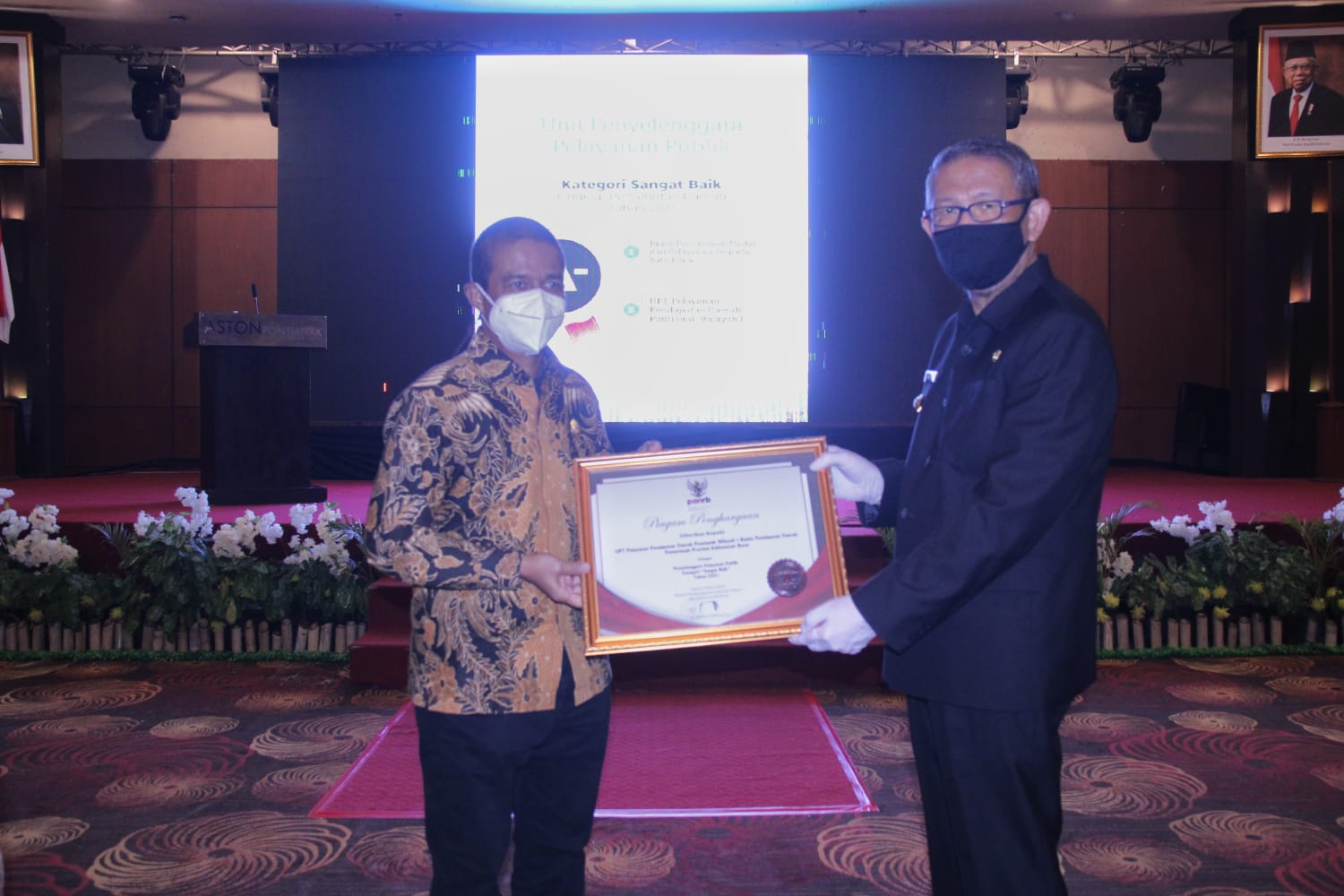 20220331 Deklarasi ASN BerAKHLAK dan Penyerahan Hasil Evaluasi Pelayanan Publik Pemerintah Provinsi Kalimantan Barat 13