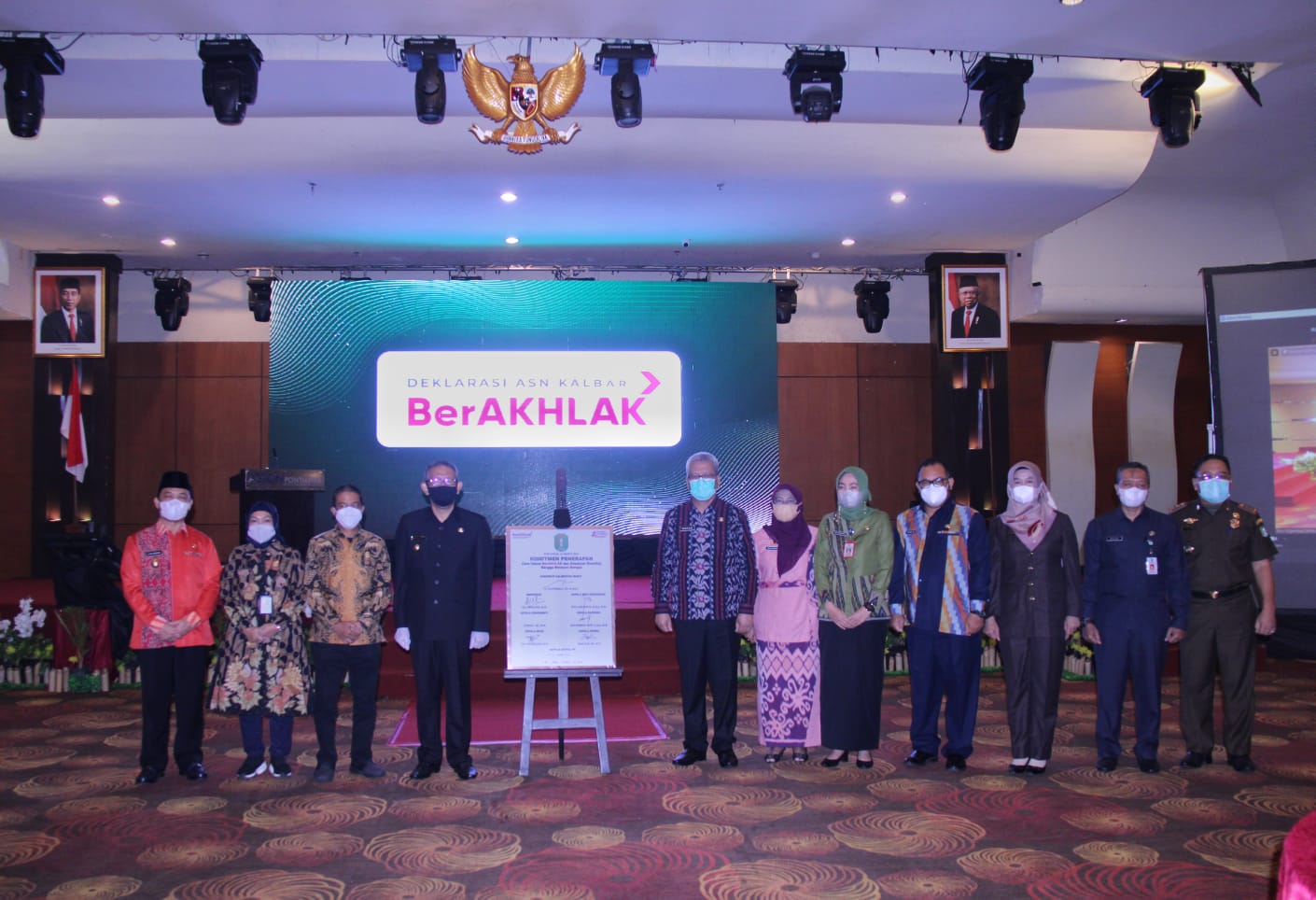 20220331 Deklarasi ASN BerAKHLAK dan Penyerahan Hasil Evaluasi Pelayanan Publik Pemerintah Provinsi Kalimantan Barat 13