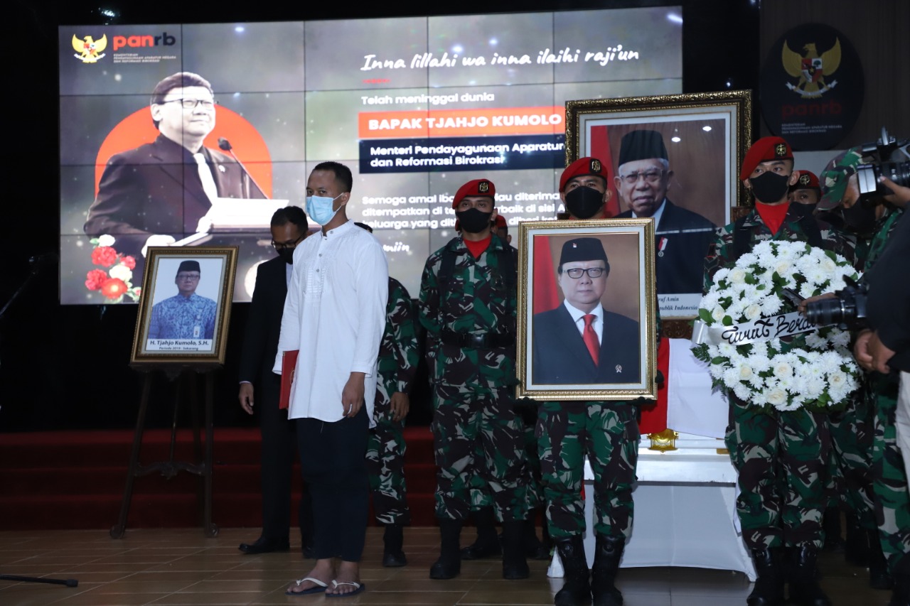 20220701 Prosesi Pemakaman Menteri PANRB Tjahjo Kumolo 42