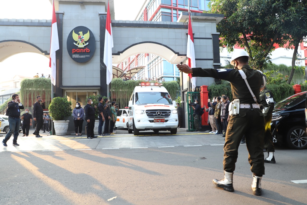 20220701 Prosesi Pemakaman Menteri PANRB Tjahjo Kumolo 42