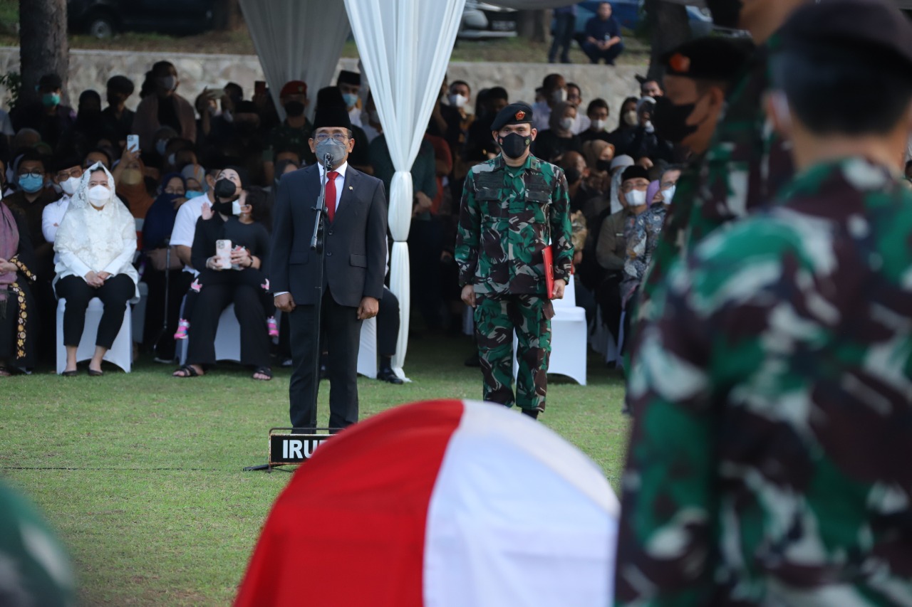 20220701 Prosesi Pemakaman Menteri PANRB Tjahjo Kumolo 42