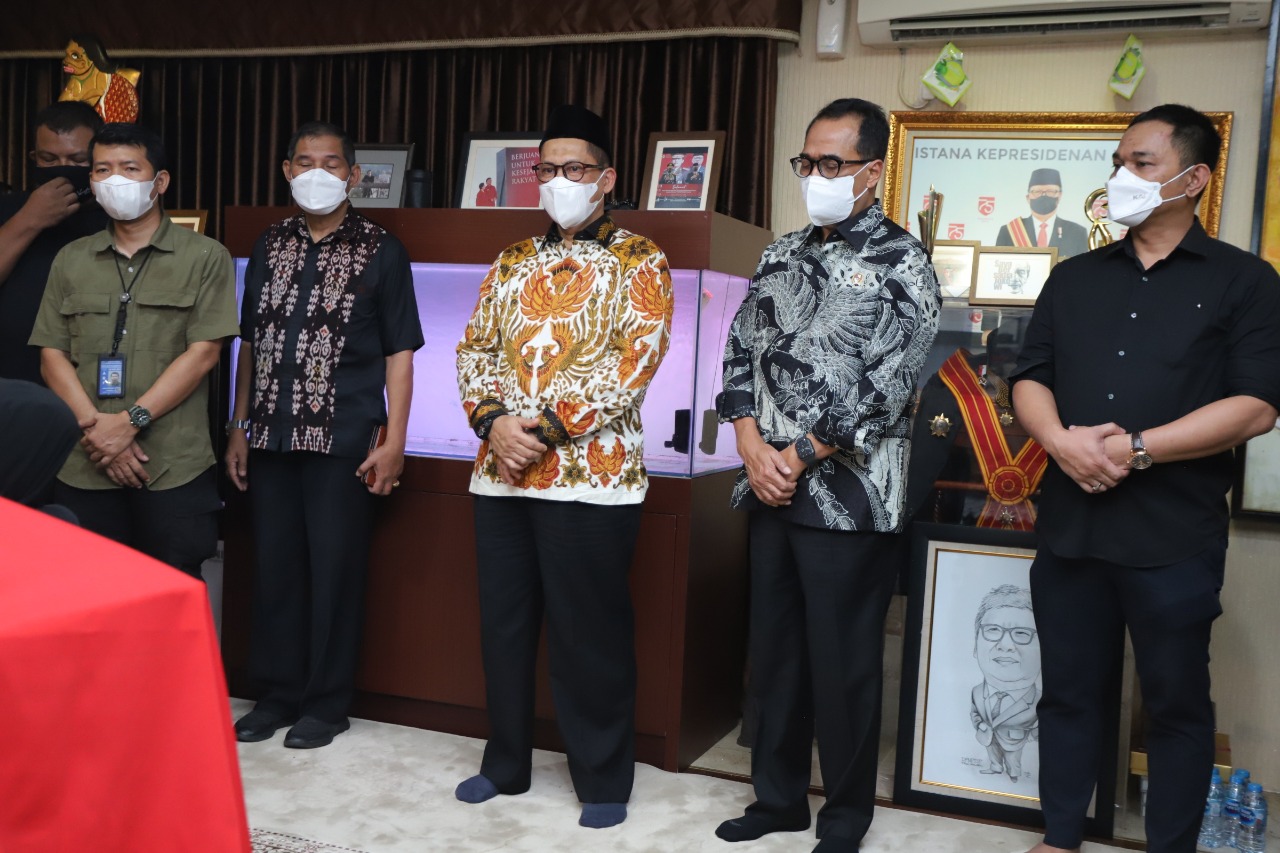 20220701 Prosesi Pemakaman Menteri PANRB Tjahjo Kumolo 10
