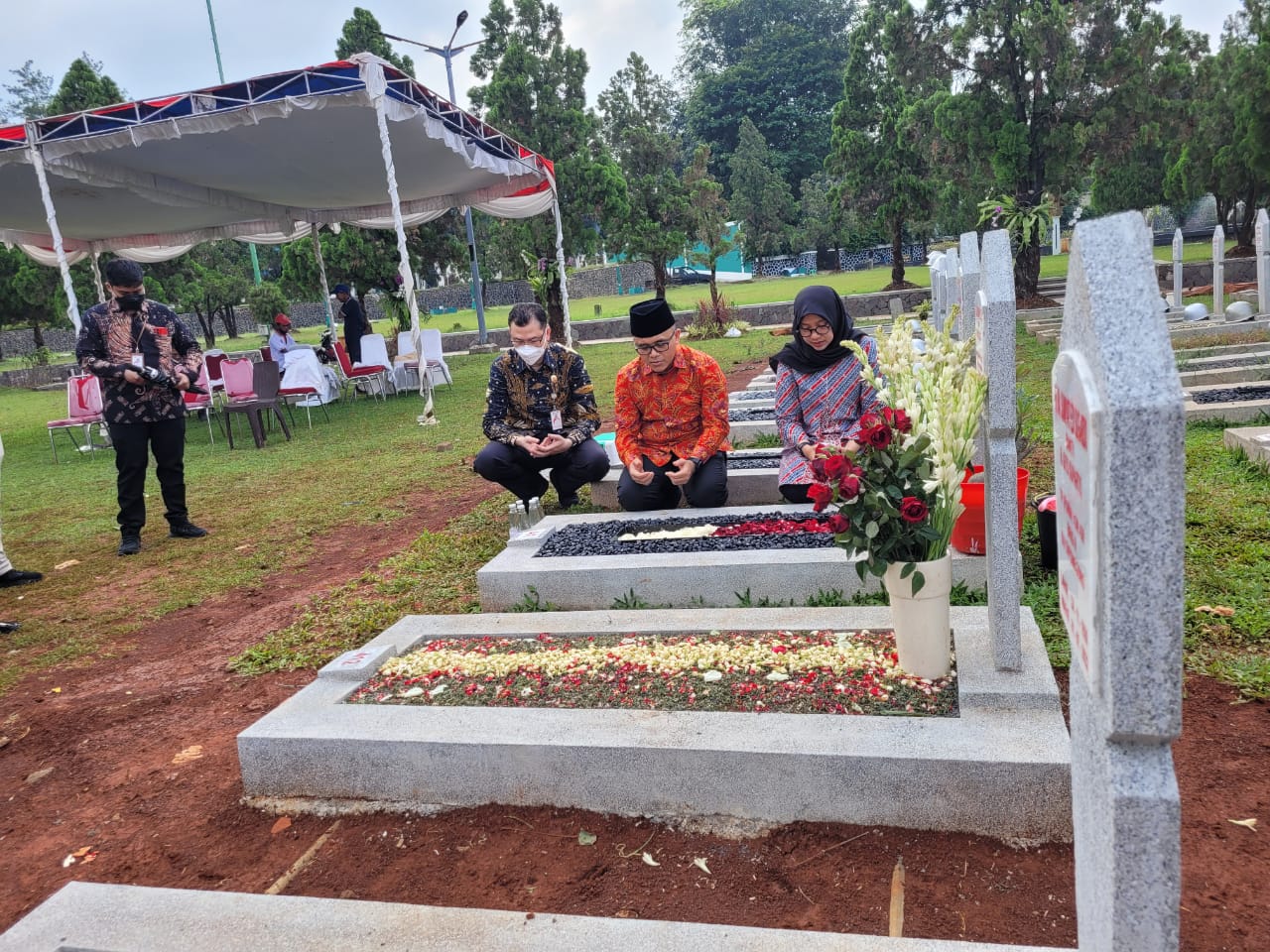 20220909 Ziarah Makam dan Silahturahmi ke Keluarga Alm. Tjahjo Kumolo 1