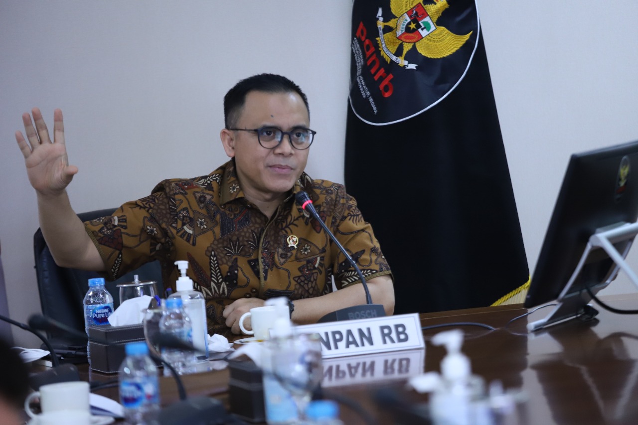 20220914 MENTERI SESMEN DEPUTI Rapat terkait imigrasi 6