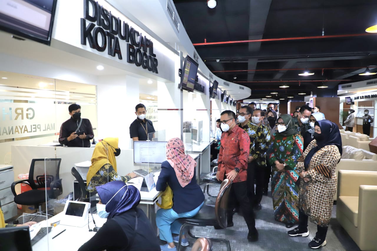 20220916 MENTERI DEP YANLIK Meninjau MPP Kota Bogor 9