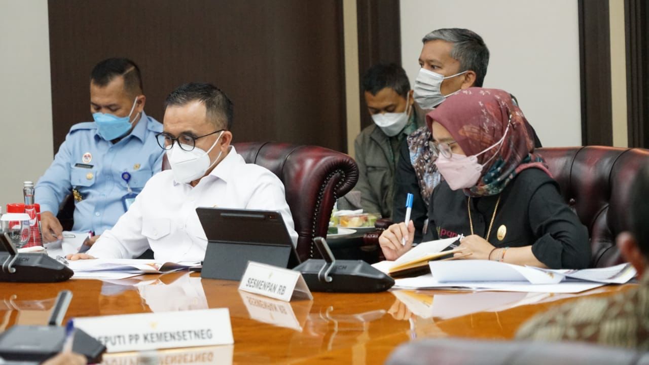 20220927 Rapat Bersama Menkumham Menteri Keuangan dan Ketua KPK 6