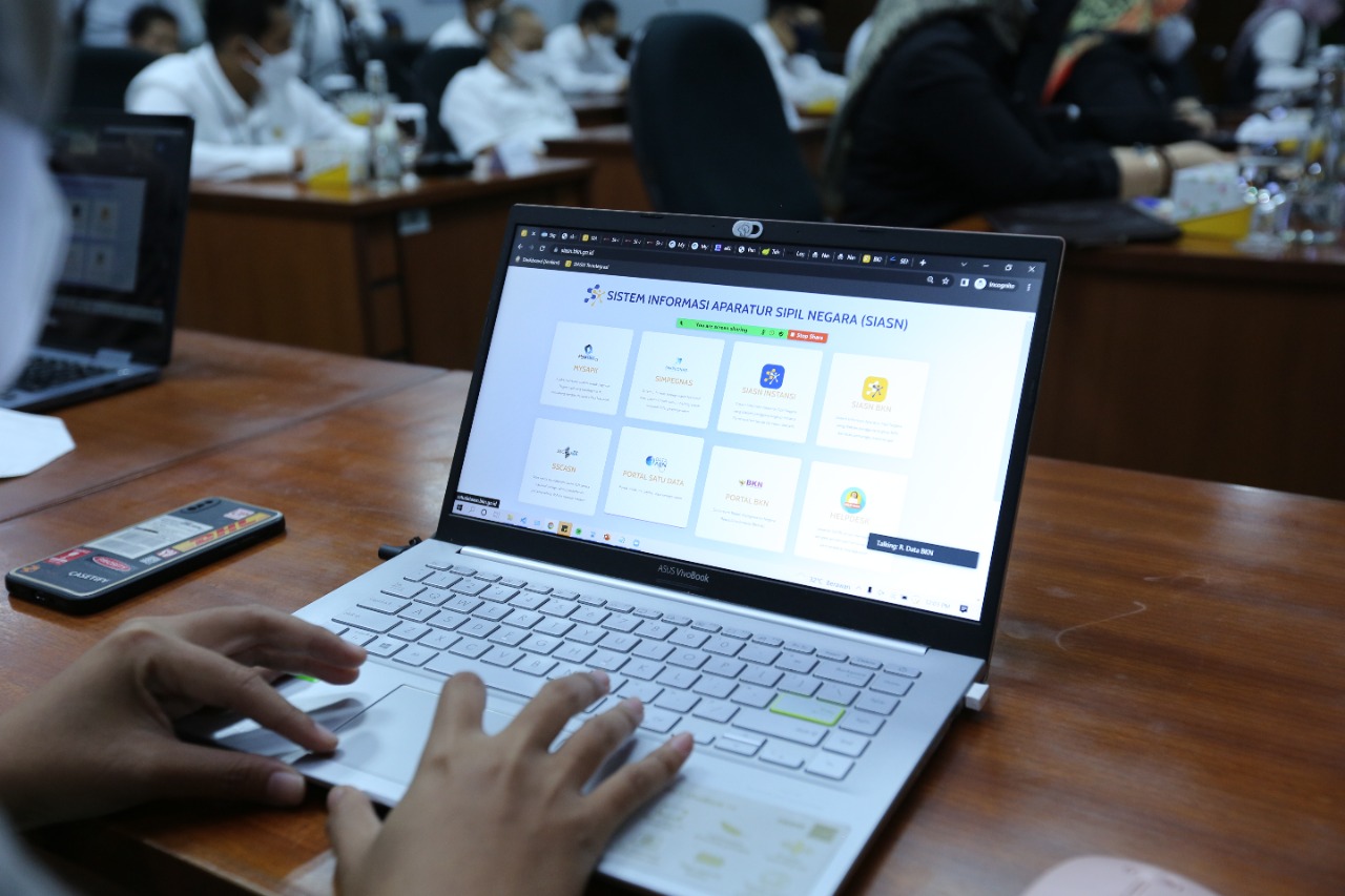 20221004 Rapat Percepatan Transformasi ASN 13