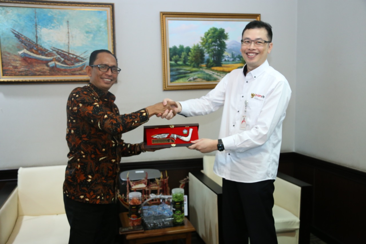 20221010 Menerima Audiensi Bupati Aceh Selatan 1