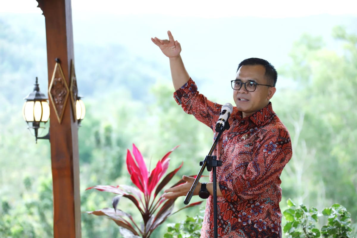 20221021 MENTERI DEP RB DEP SDMA Kunjungan Pabrik Jamu di Desa Sendangsari 11