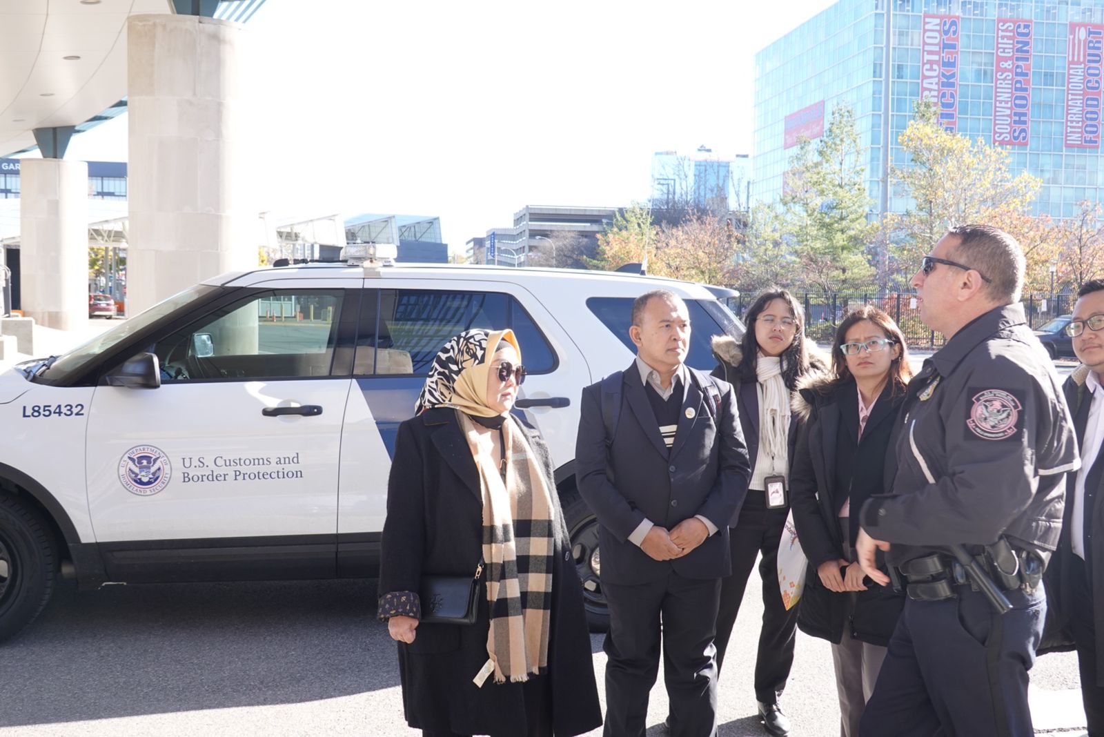 20221110 Kunjungan ke US Customs and Border Protection Rainbow Bridge 13