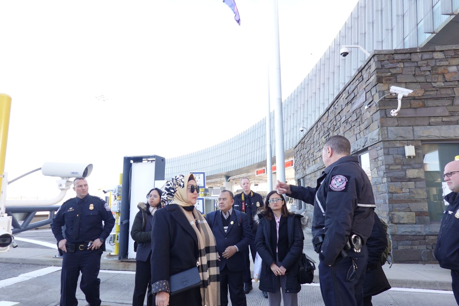 20221110 Kunjungan ke US Customs and Border Protection Rainbow Bridge 13