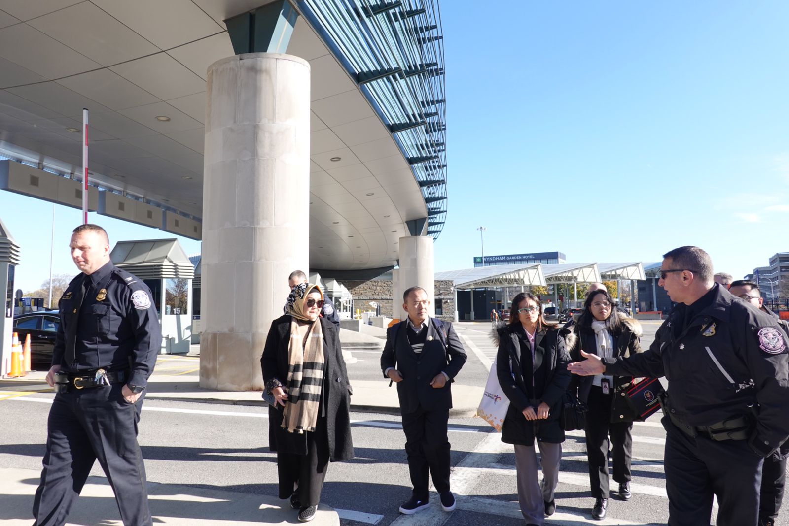 20221110 Kunjungan ke US Customs and Border Protection Rainbow Bridge 13
