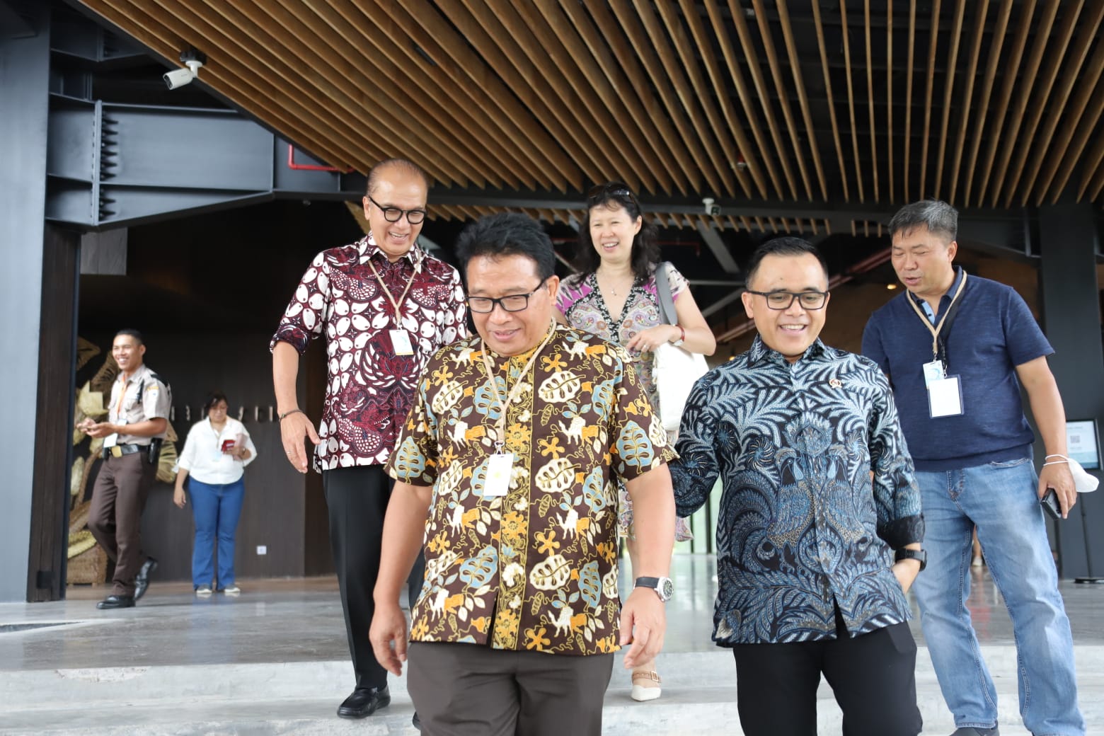 20221115 MENTERI Peninjauan ke UID Campus Bali 12