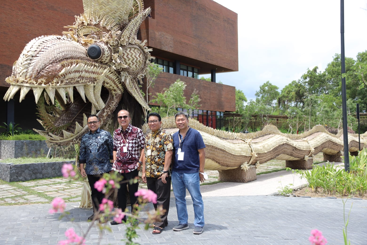 20221115 MENTERI Peninjauan ke UID Campus Bali 12