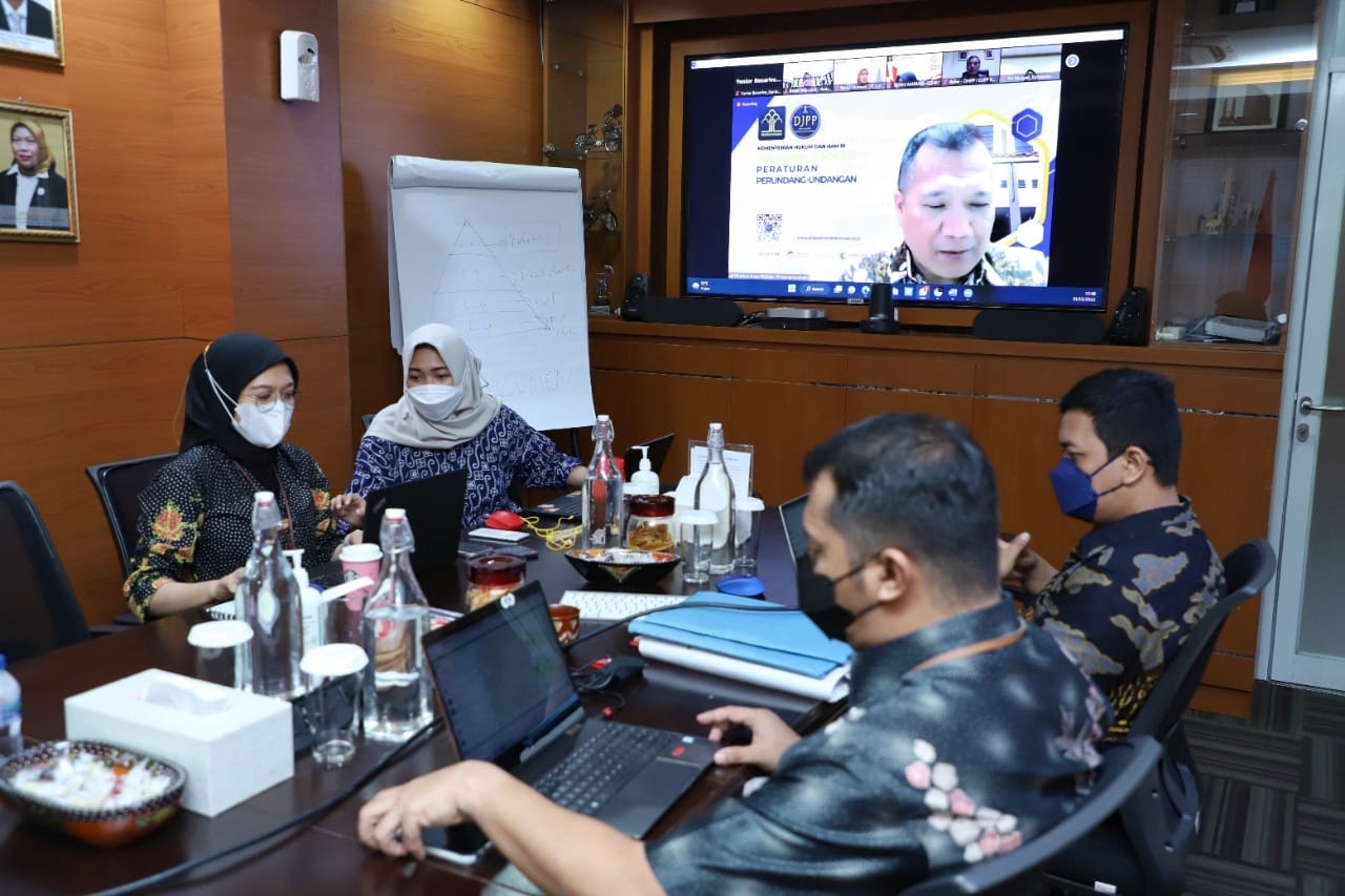 20221201 DEP BALAKS Rapat penetapan Rancangan Peraturan Presiden tentang Kementerian Hukum dan HAM 6