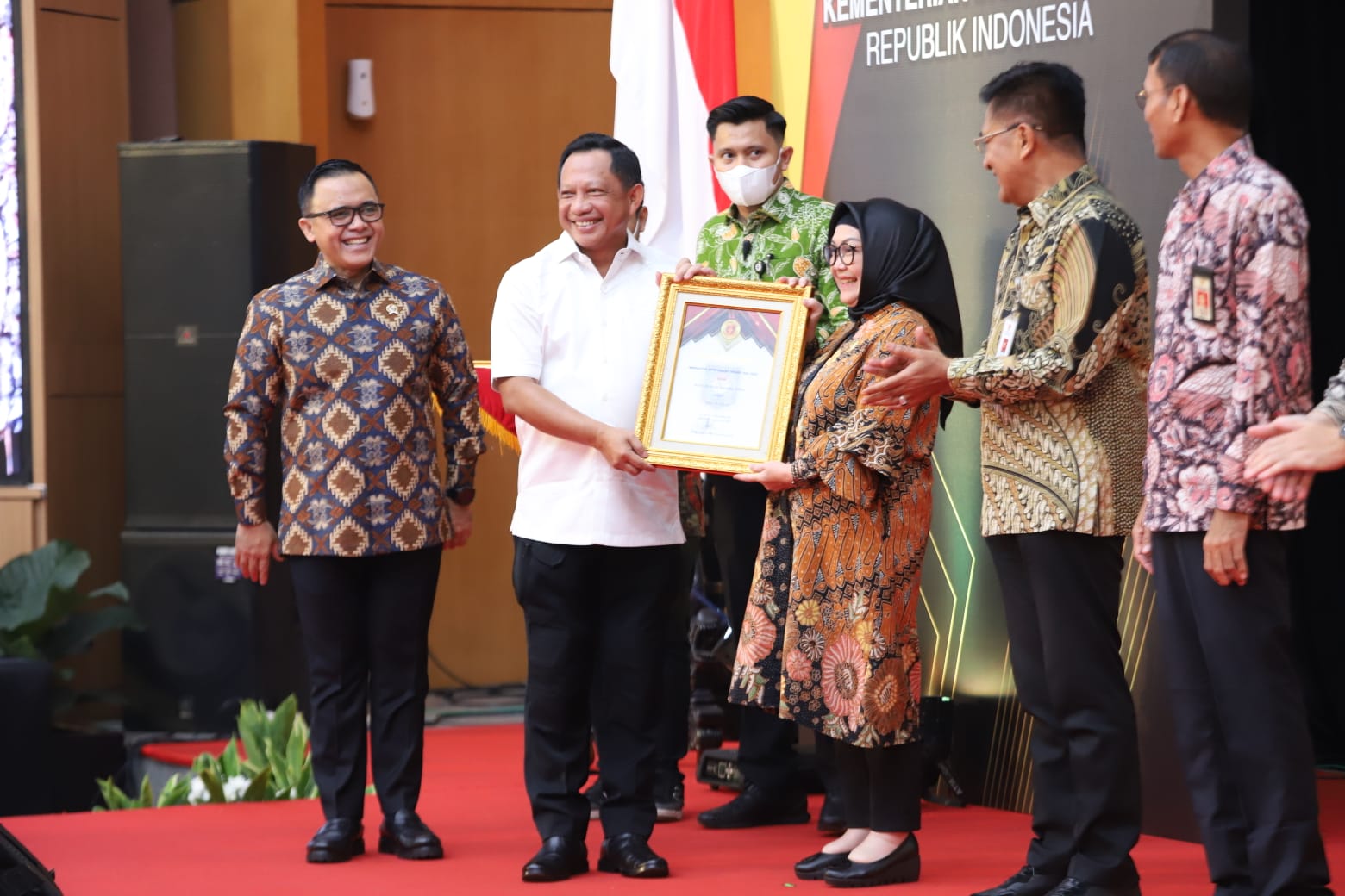 20221223 MENTERI DEP YANLIK IGA Awaed 2022 20
