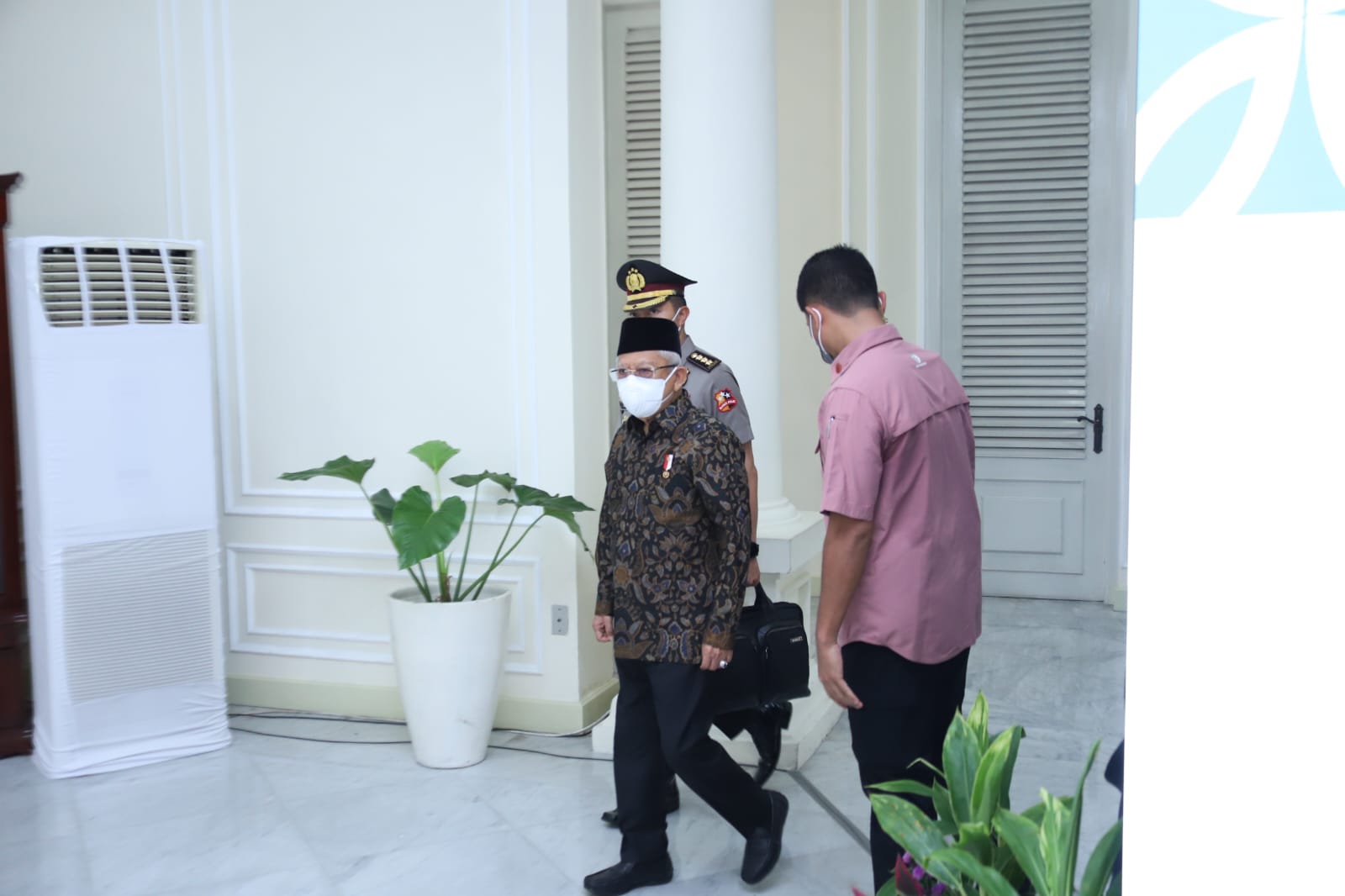 20230112 MENTERI Rapat KPRBN 18