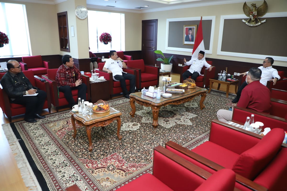 20230208 Menteri Audiensi Gubernur Jambi 11