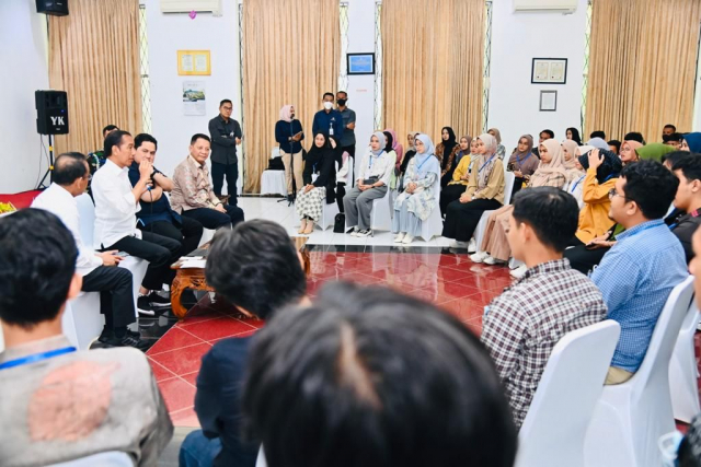 20230213 Bertemu Anak Muda Aceh Presiden Jokowi Bahas Peluang di Berbagai Bidang