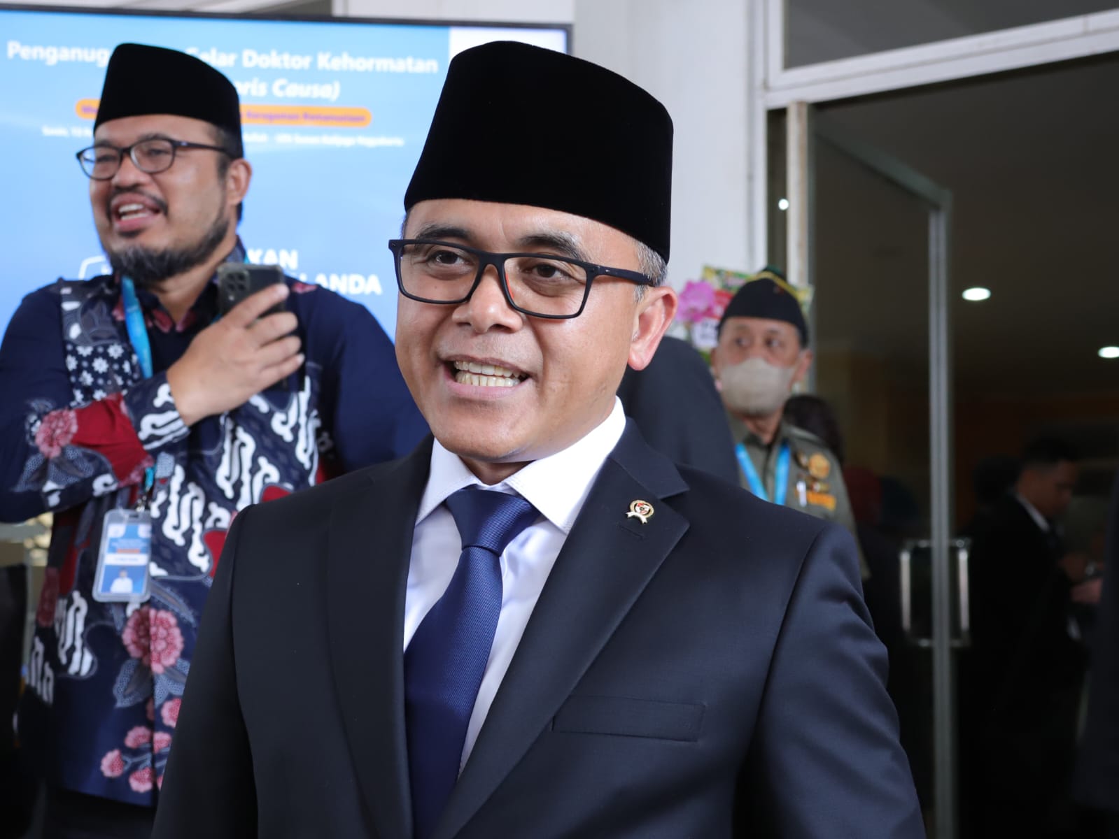 20230213 UIN Sunan Kali Jaga Beri Gelar Doktor Kehormatan untuk Tokoh Lintas Agama Menteri PANRB PTKIN Pendorong Perdamaian Dunia 1