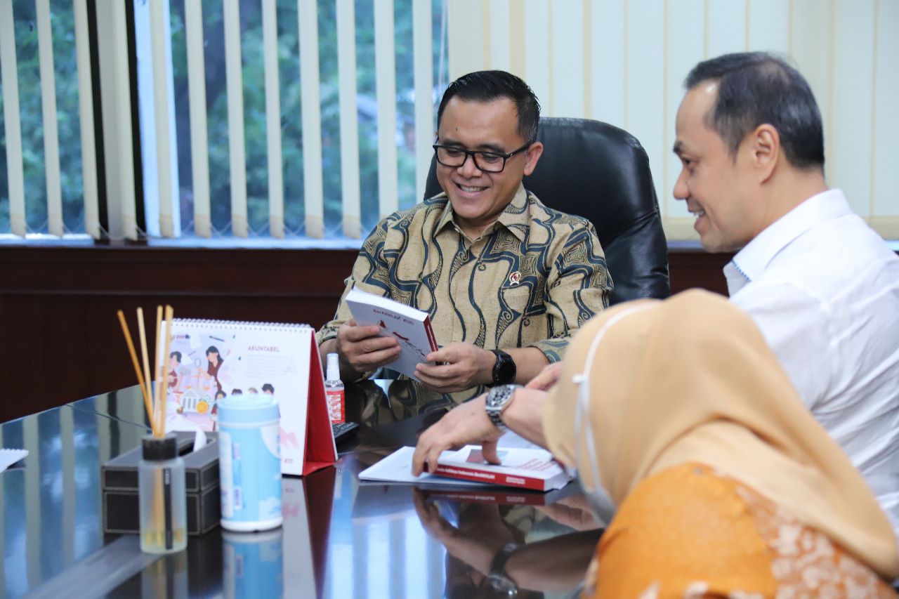20230331 MENTERI Audiensi Dengan Founder of ACT Consulting 10