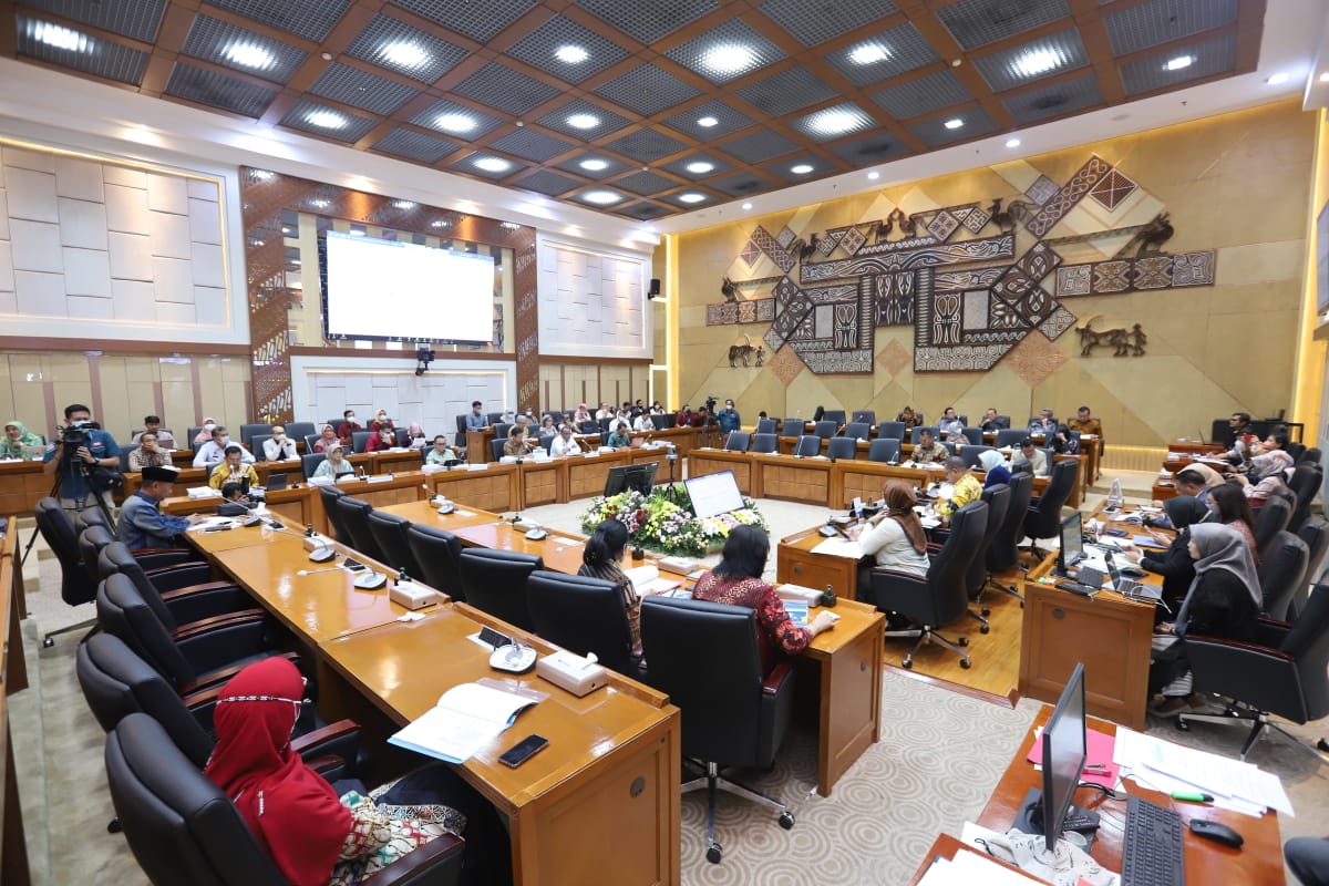 20230405 MENTERI Rapat Kerja dengan Komisi IX DPR RI 1