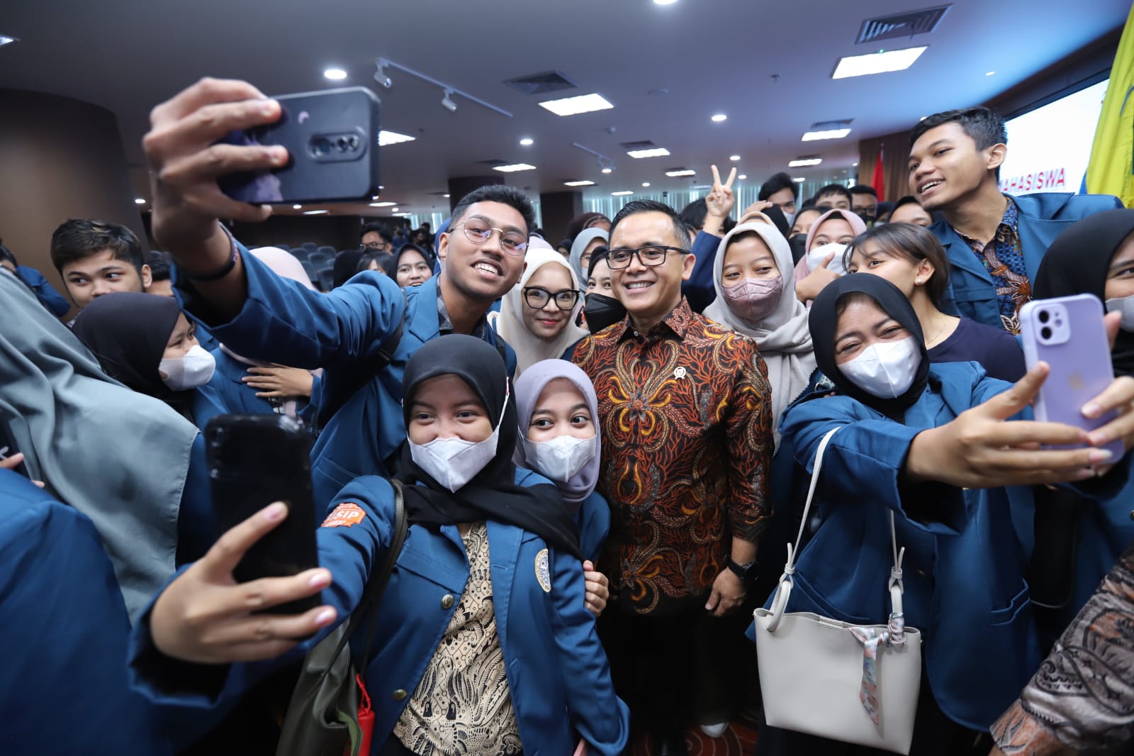 20230411 MENTERI Sapa Mahasiswa Universitas Airlangga 20