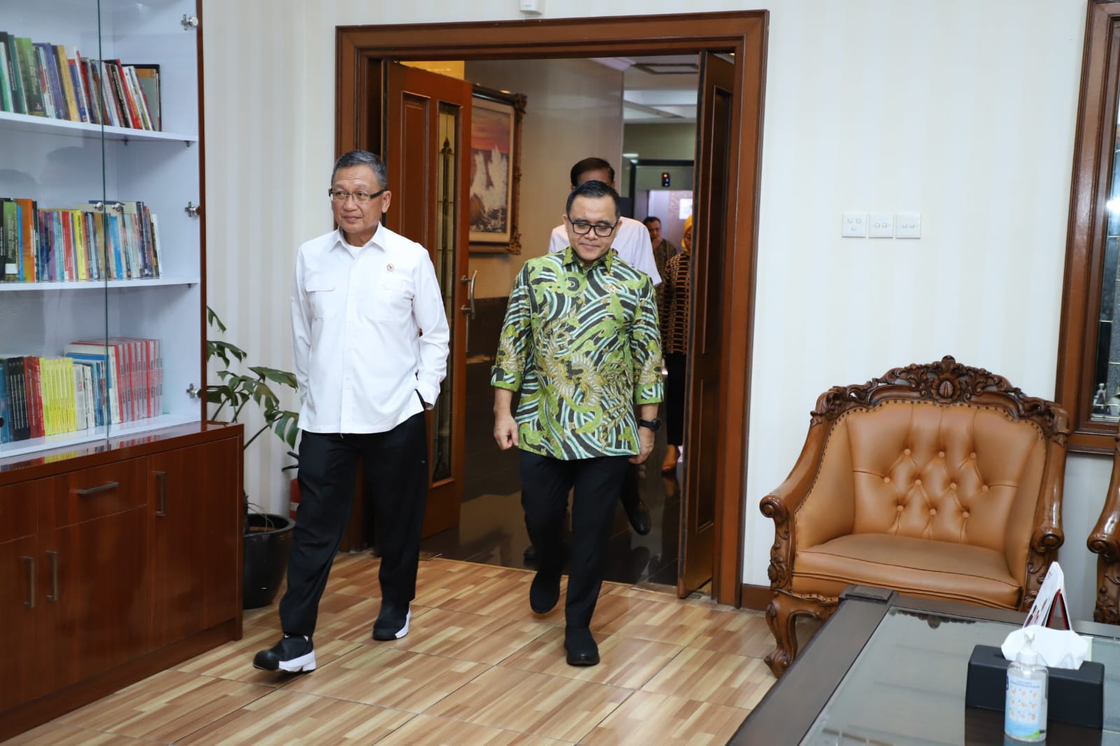 20230511 MENTERI Menerima Menteri ESDM 1