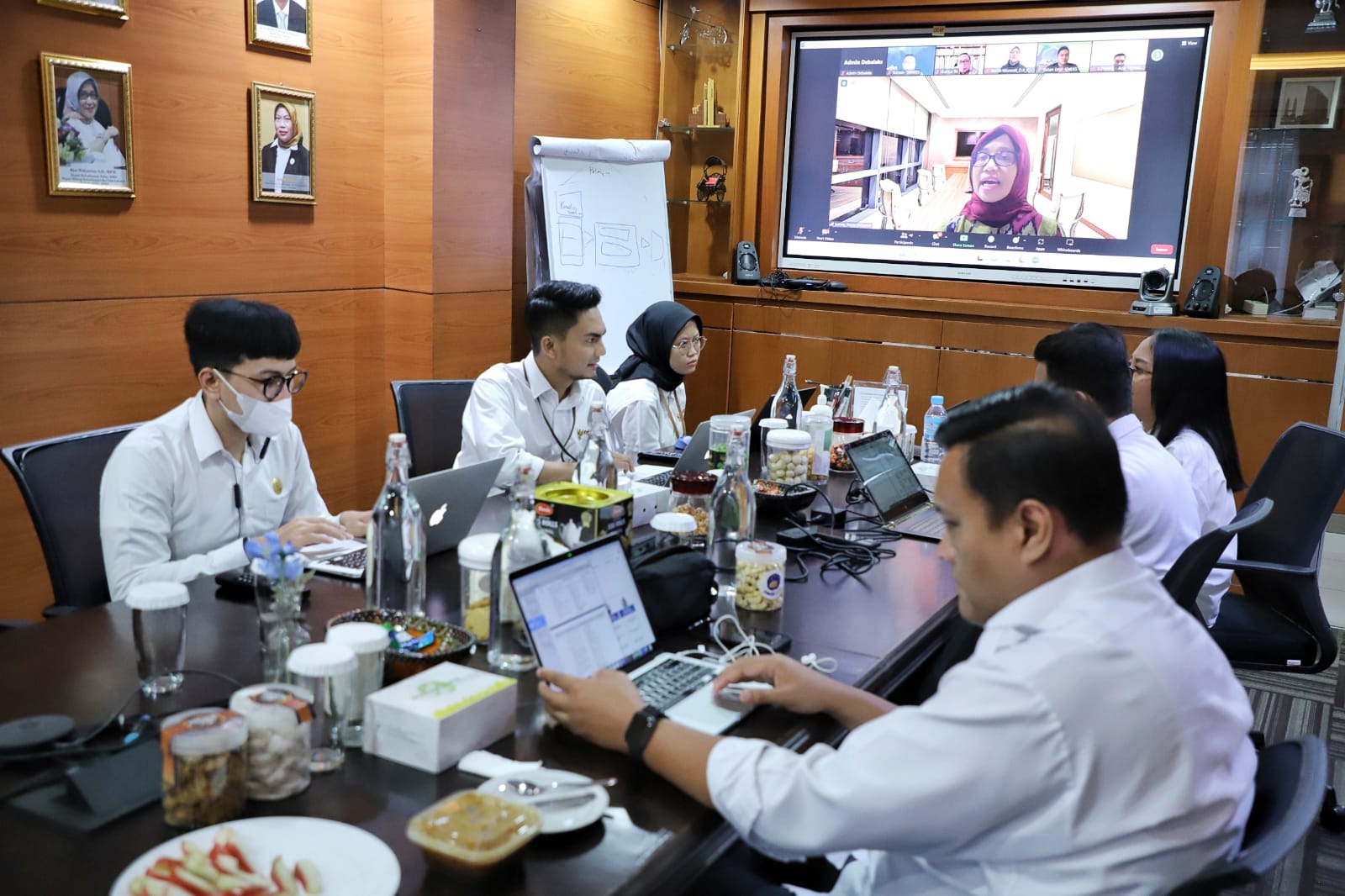 20230516 Rapat Kelembagaan Komite Nasional Ekonomi dan Keuangan Syariah 7