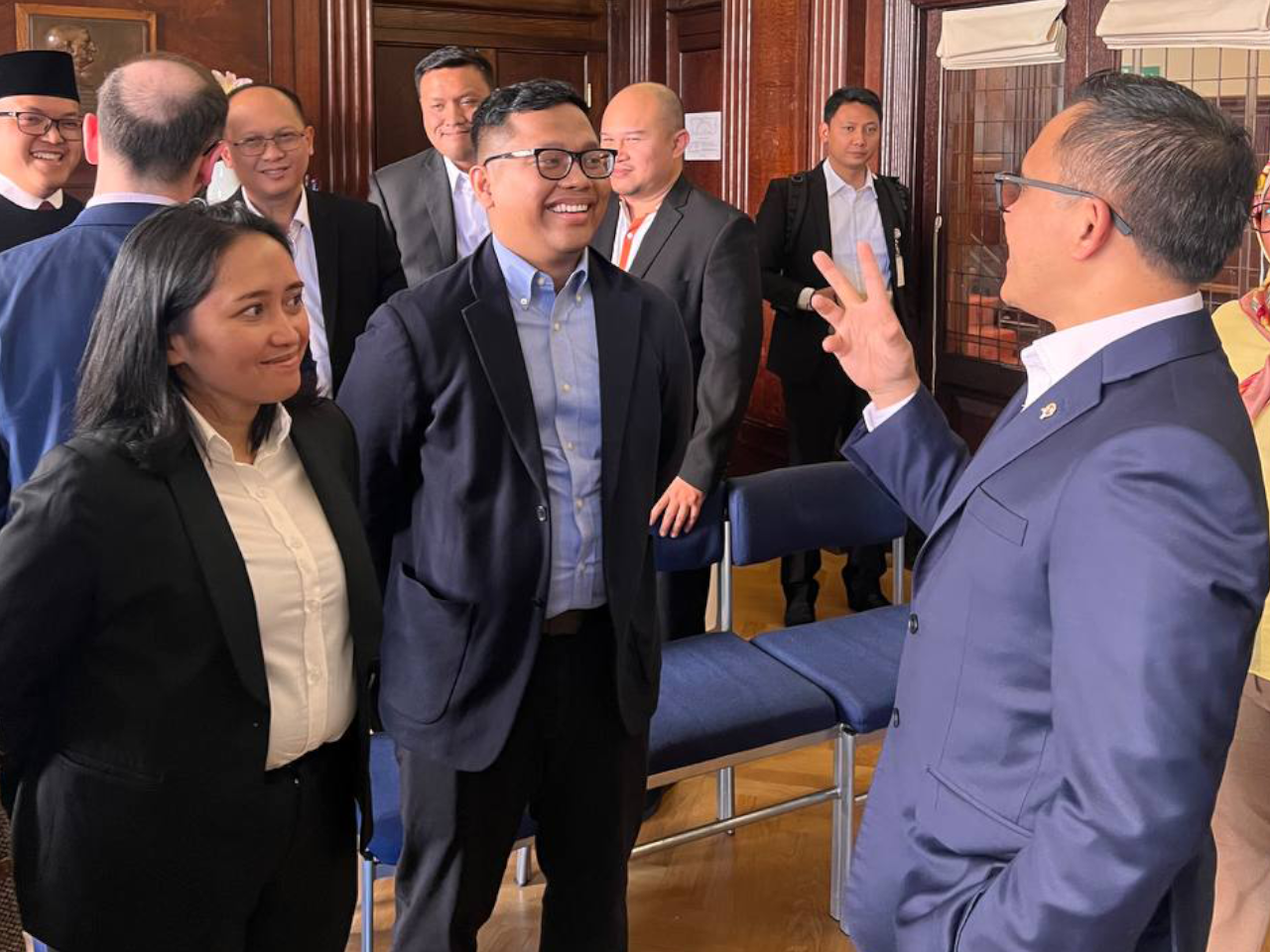 20230526 MENTERI DEP BALAKS SESMEN Rapat Percepatan E government Bersama Tony Blair In 1