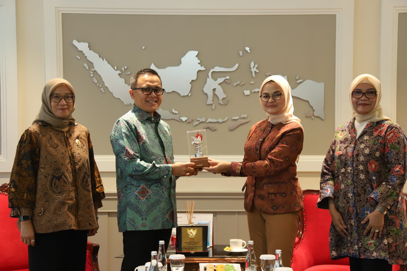20230727 MENTERI Audiensi Kepala BPOM 17
