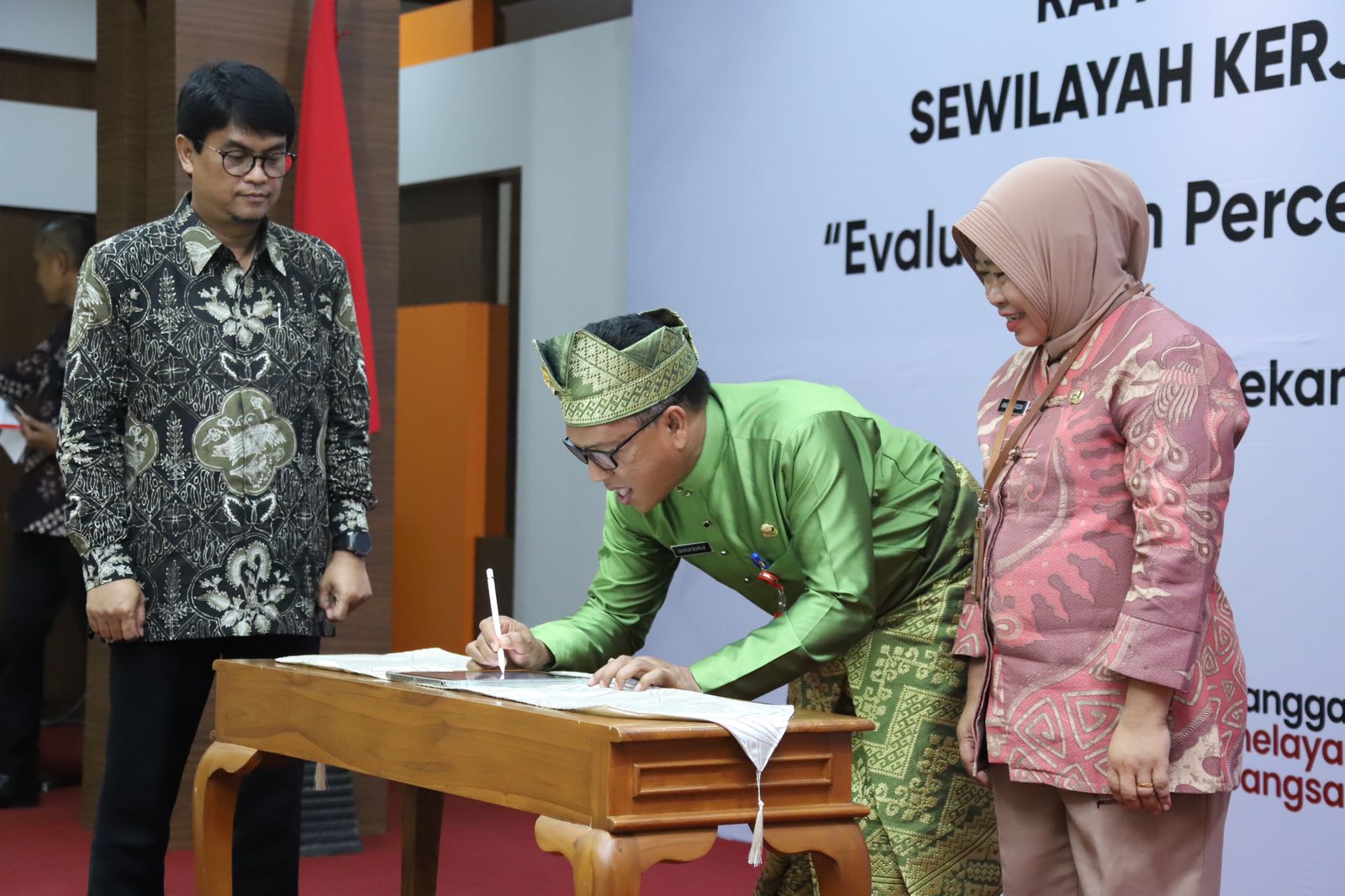 20230809 MENTERI Rapat Koordinasi Evaluasi dan Percepatan Layanan Kepegawaian Kantor Regional XII BKN 15