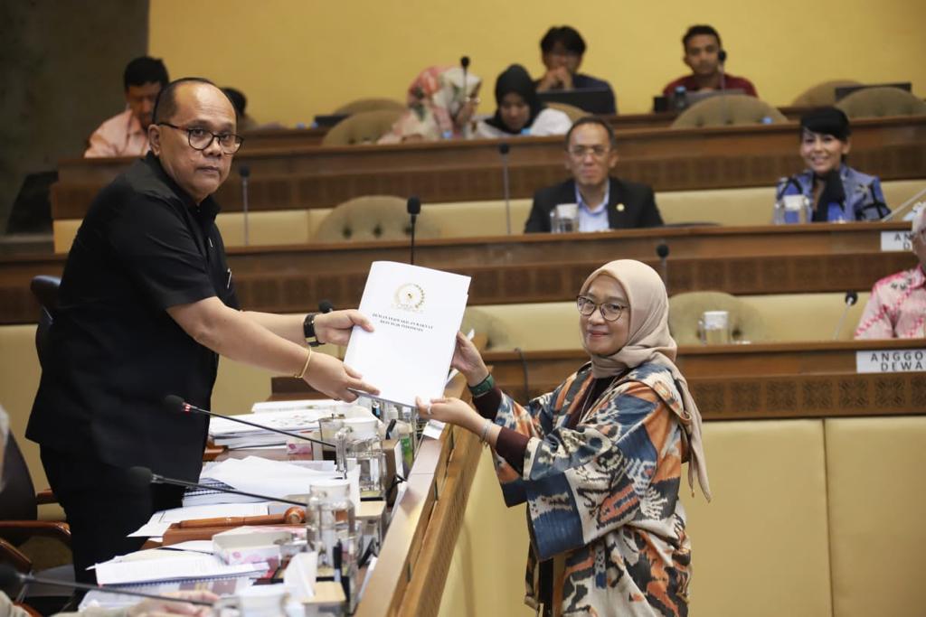 20230913 Rapat Kerja Dengan Komisi II DPR RI 1