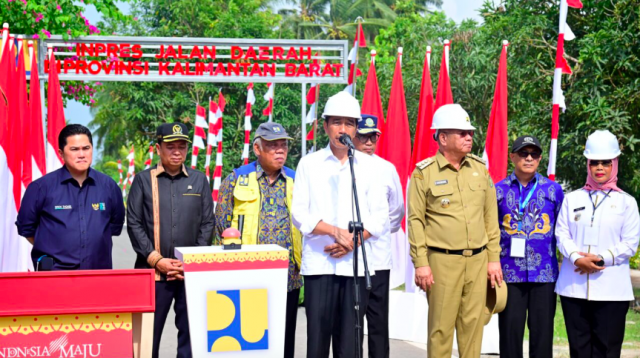 20240321 Presiden Jokowi Resmikan 24 Ruas Jalan di Kalimantan Barat Senilai Rp648 Miliar