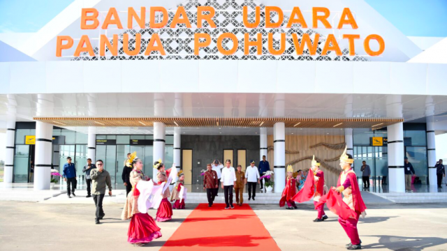 20240423 Resmikan Bandara Panua Pohuwato Presiden Jokowi Harap Dongkrak Ekonomi Lokal