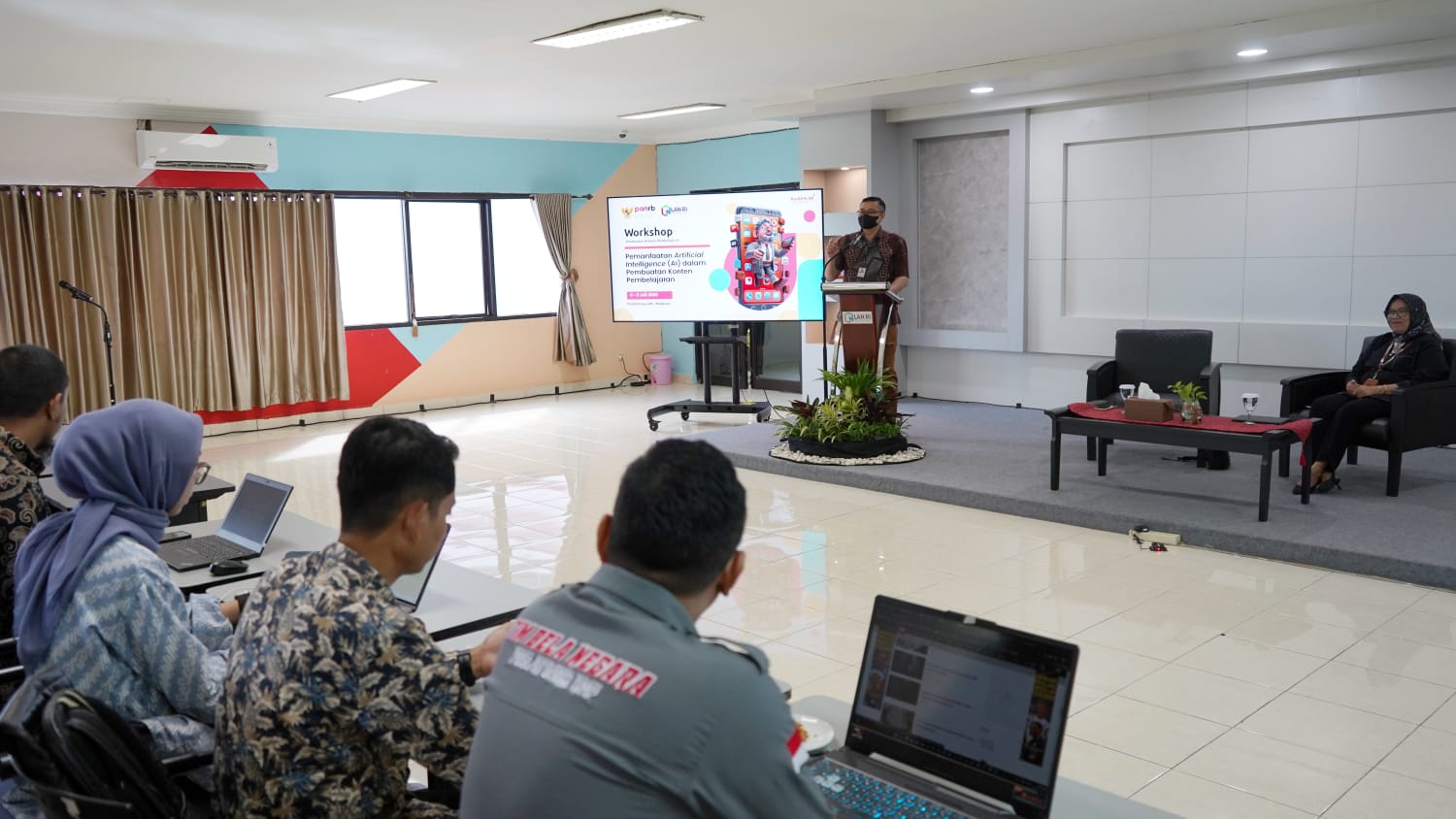 20240704 Sosialisasi Pemanfaatan Artificial Intelligence dalam Pembuatan Konten Pembelajaran 12