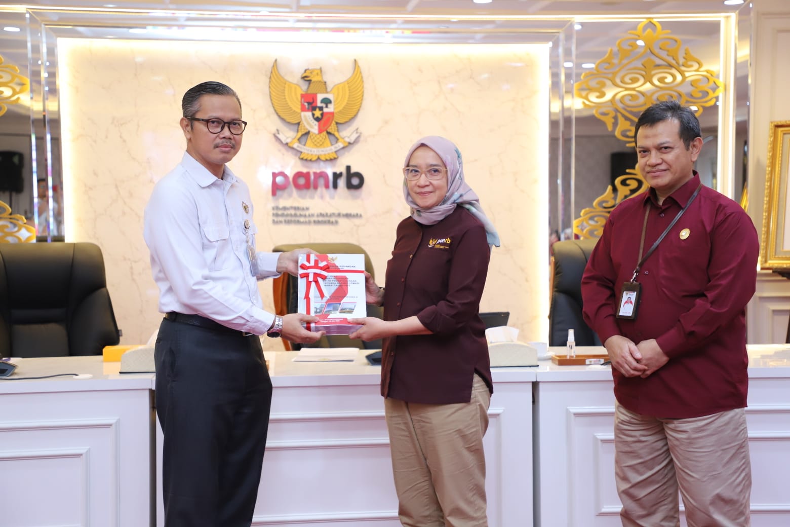 20240717 Penyerahan Laporan Hasil Pemeriksaan Keuangan Tahun 2023 dan Entry Meeting Pemeriksaan Kinerj 1