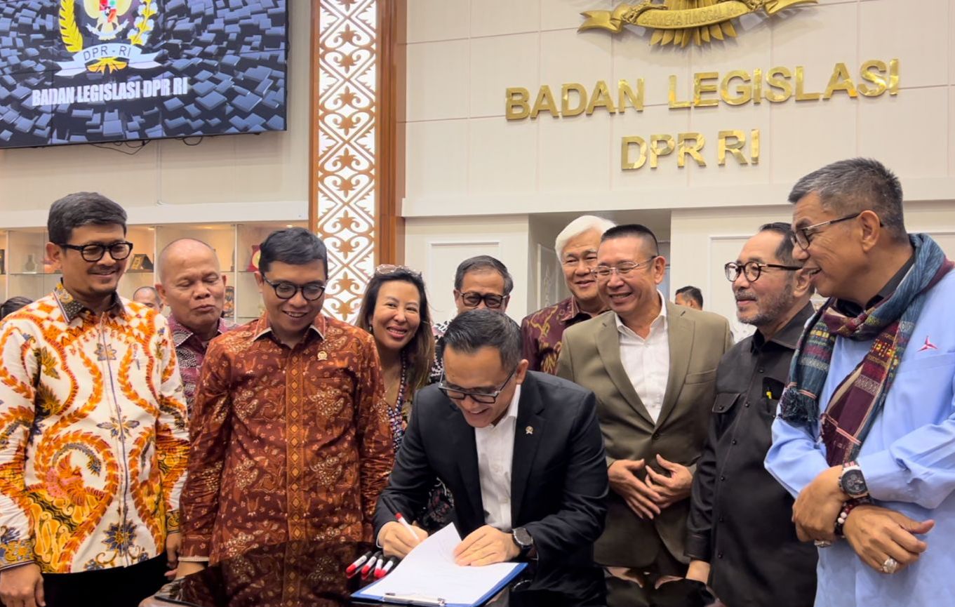 20240909 Pengambilan Keputusan Revisi UU Kementerian Negara pada Rapat Kerja Tingkat I 2