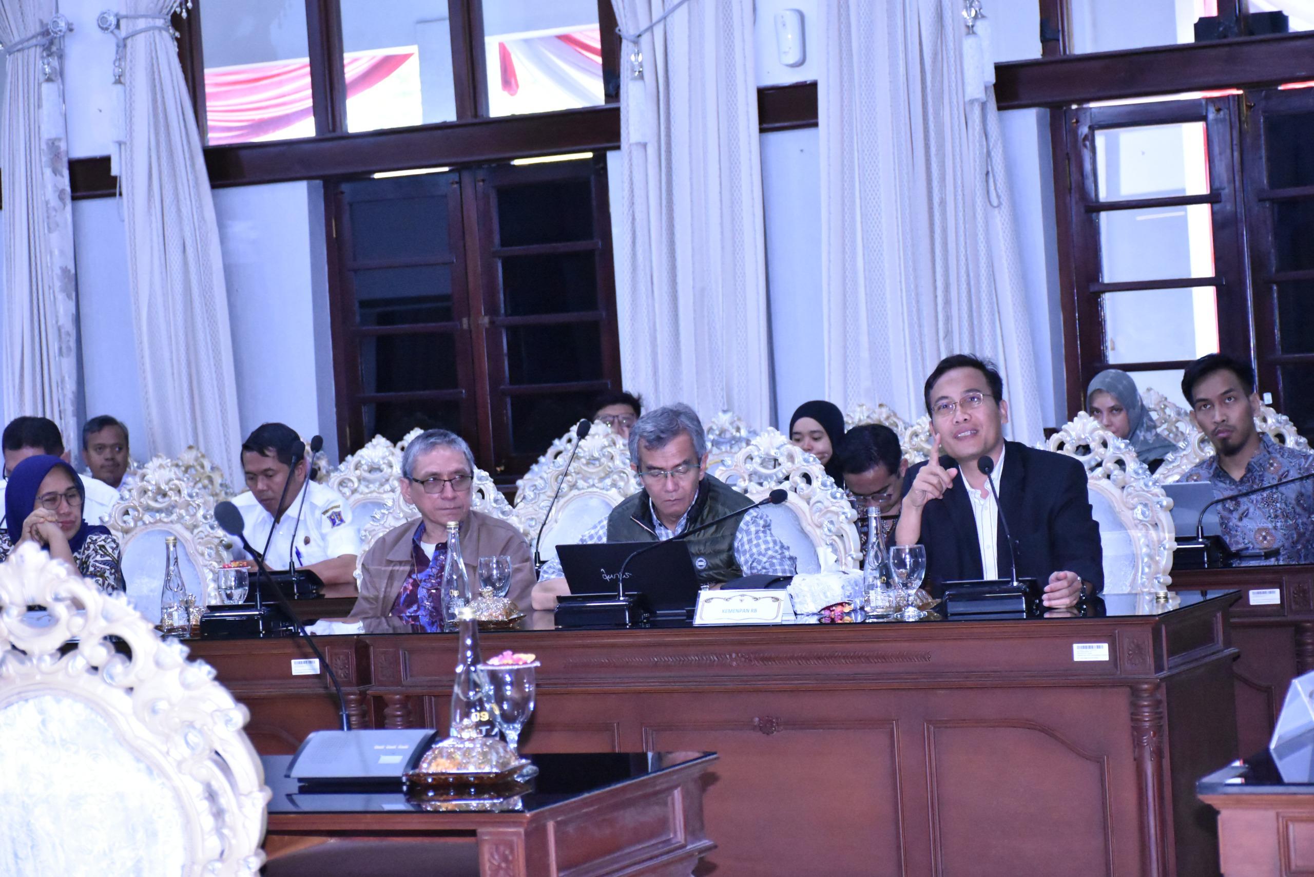 20240919 FGD Implementasi SAKIP dan RB dalam Upaya Pengentasan Kemiskinan di Kota Surabaya 9