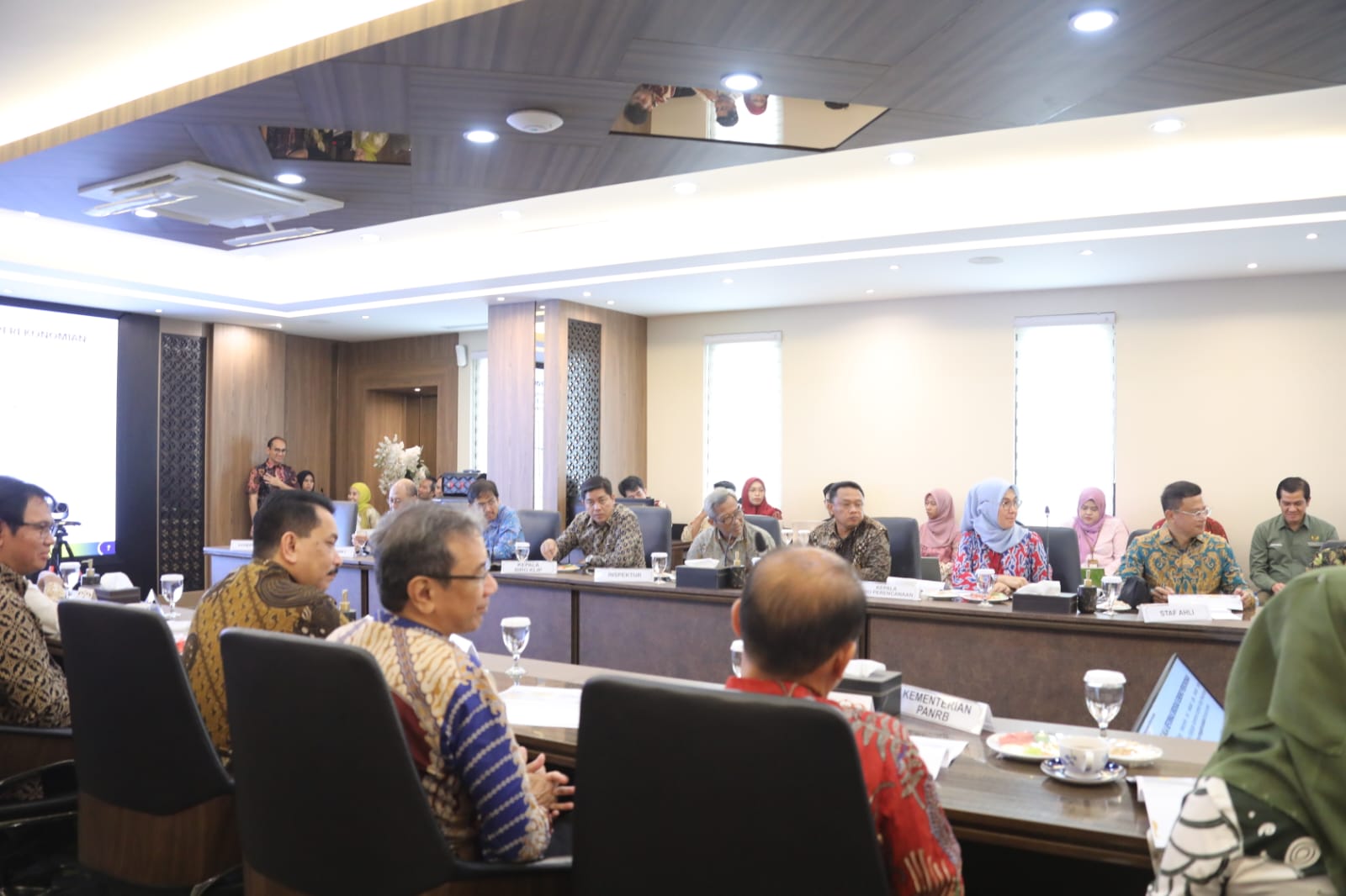 20241003 Rapat Penguatan Reformasi Birokrasi dengan Menko Perekonomian 7