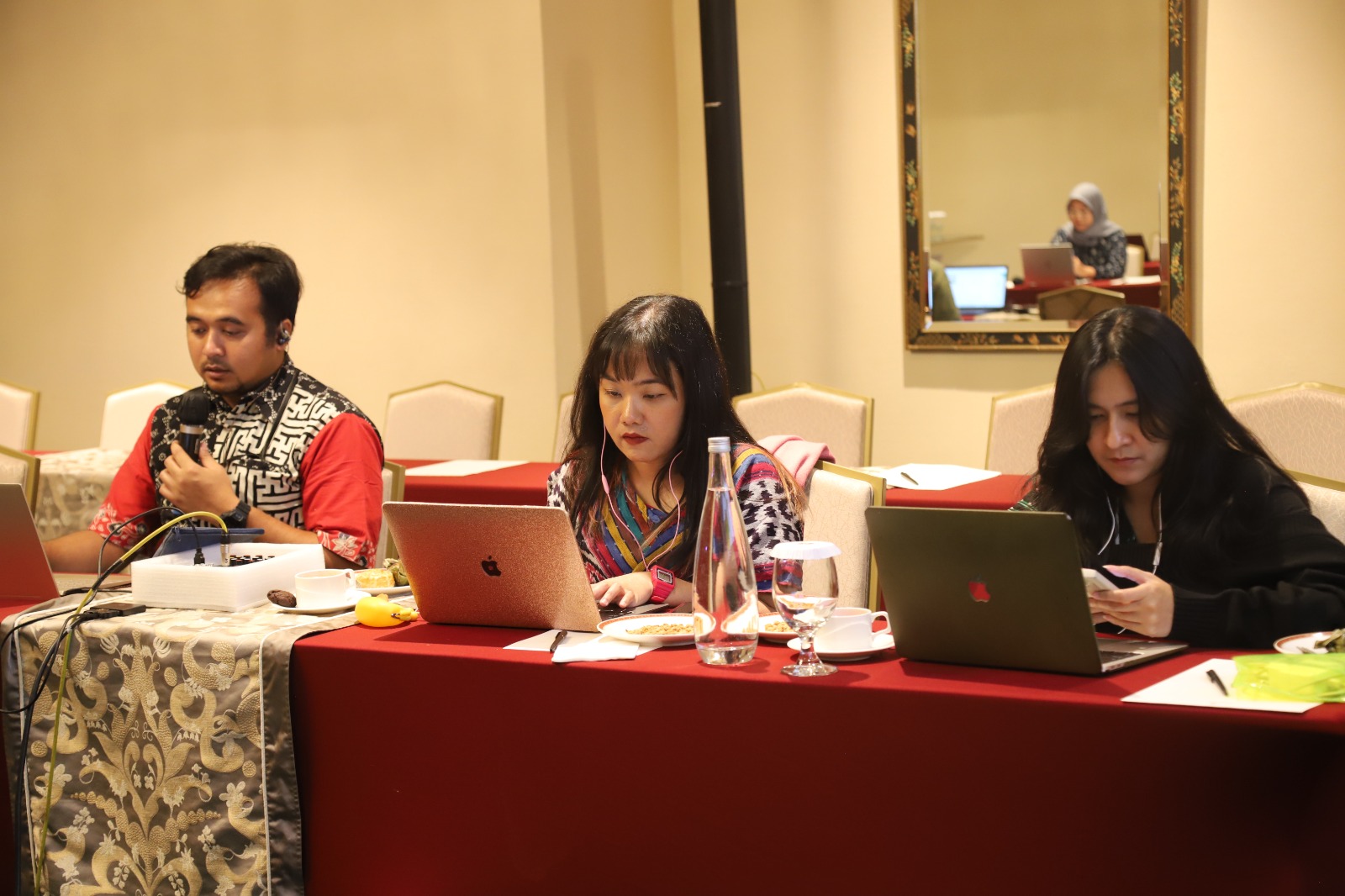 20241003 Sharing Session Top 3 Anugerah ASN Penguatan Budaya Kerja BerAKHLAK 2