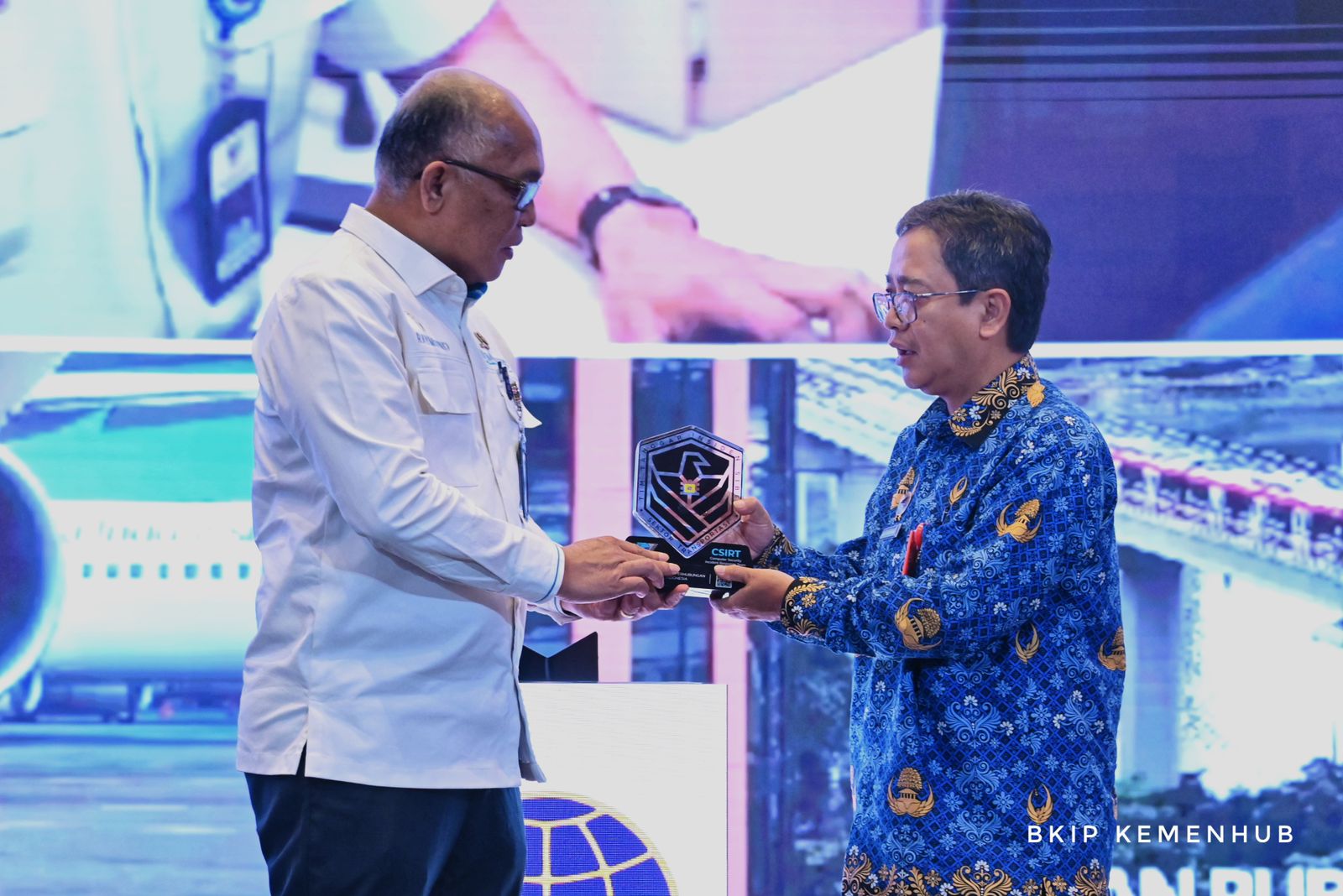 20241007 DEP BALAKS Penandatanganan MoU Pengintegrasian Layanan Kemenhub ke dalam Portal INAku 13