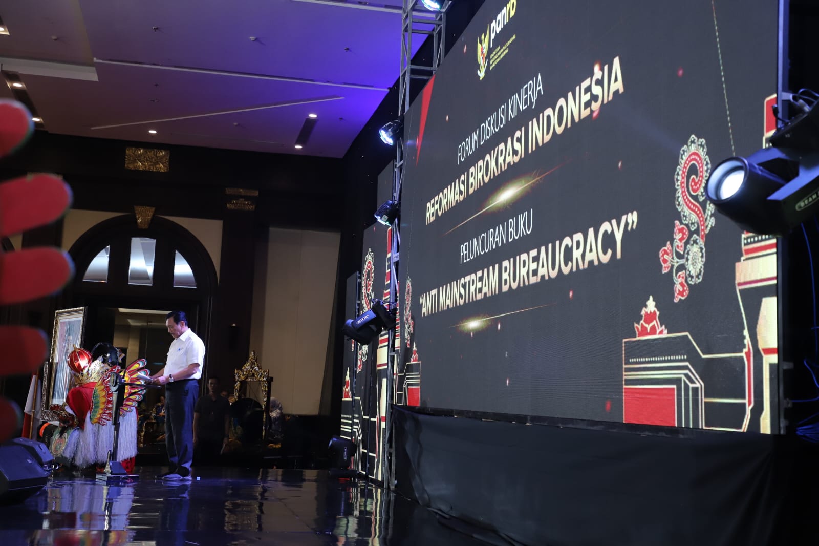 20241010 Forum Diskusi Kinerja Reformasi Birokrasi Indonesia dan Peluncuran Buku Anti Mainstream Bureaucracy 15