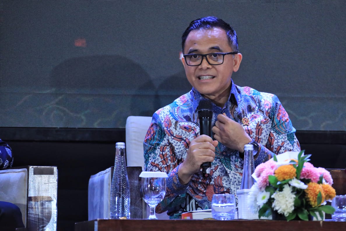 20241010 Forum Diskusi Kinerja Reformasi Birokrasi Indonesia dan Peluncuran Buku Anti Mainstream Bureaucracy 6